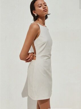 NWT SEVEN WONDERS
HEATHER MINI DRESS - STONE PINSTRIPE Cutout Size Medium fits 6